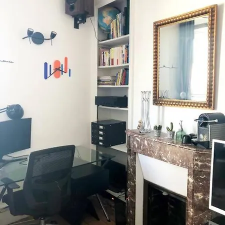 Apartment Charming Flat Paris